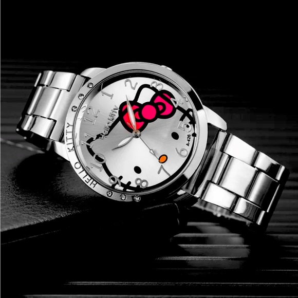 Hello Kitty! Adorable Watch!!! Metallic band! - Picture 2 of 6